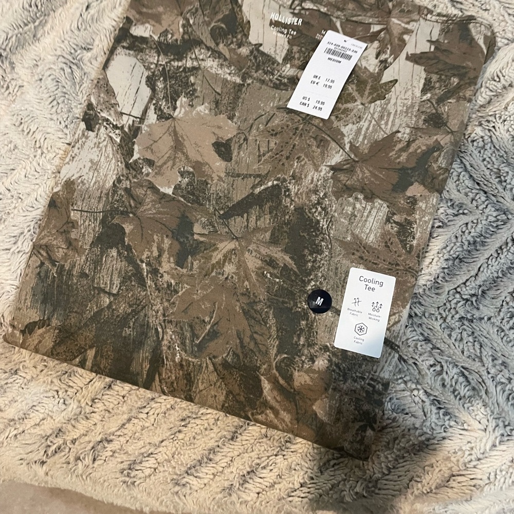 Hollister Camouflage Tee